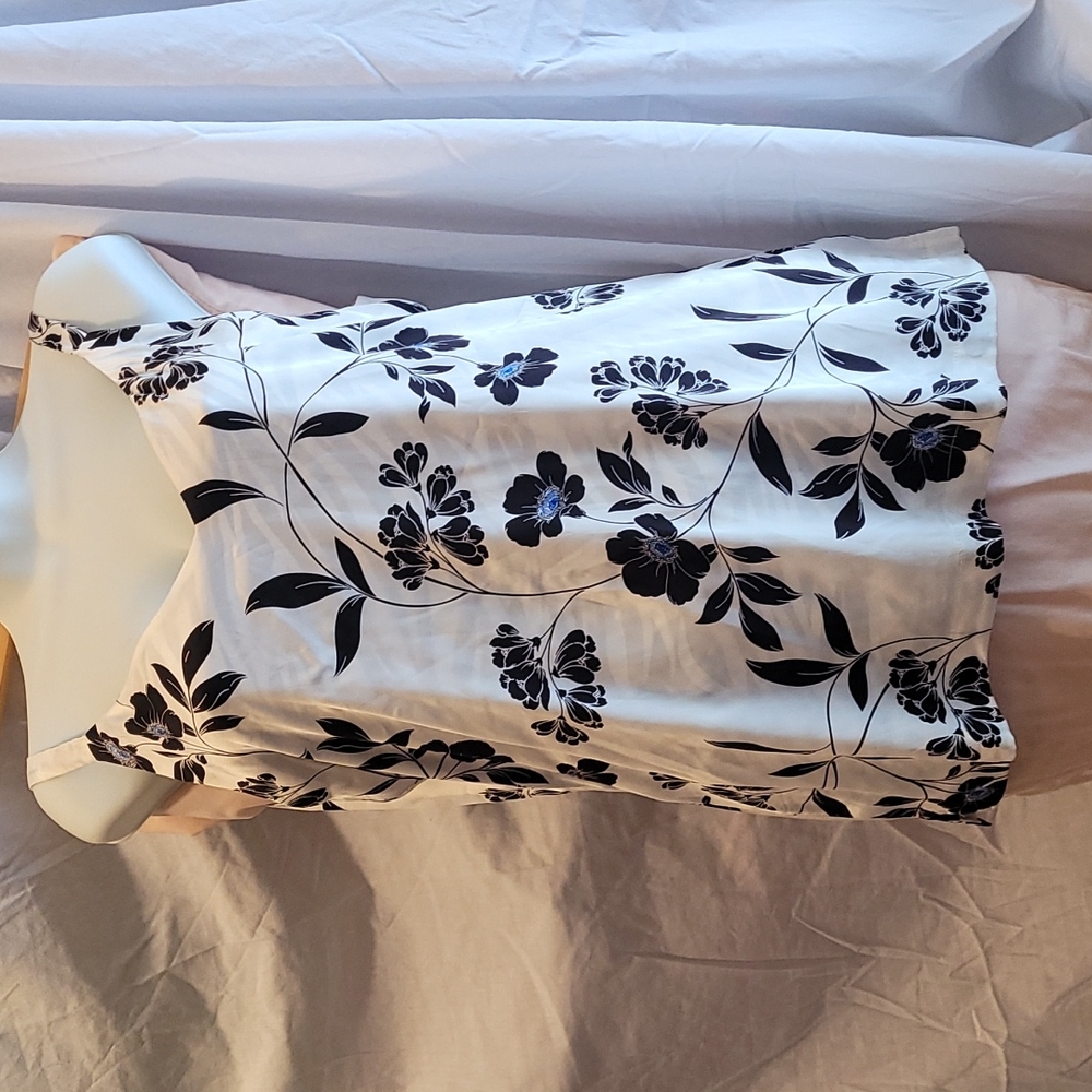 Reversible tank